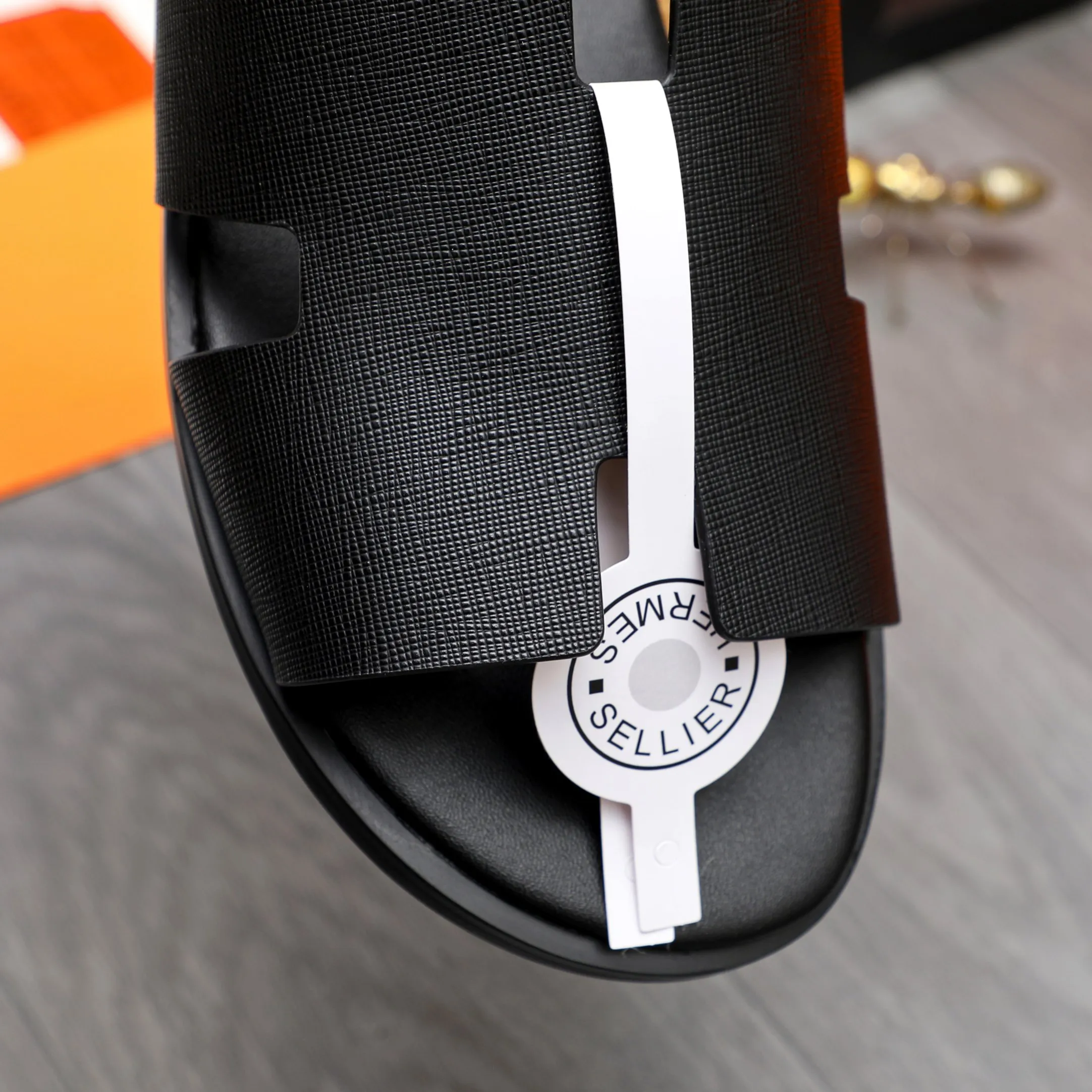 Men's shoes 💰280 Product trademark: Hermes "Hermes" slippers Regular size: 38-46 Product material: vertical grain cowhide upper, microfiber lining, original outsole